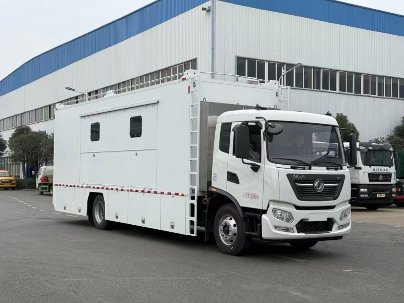 東風(fēng)天錦淋浴車（8人）